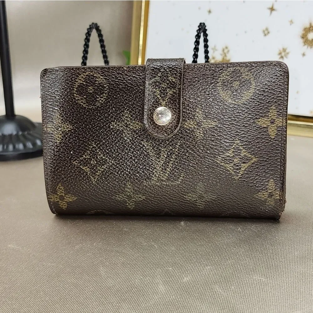 Louis Vuitton French Kiss Snap Wallet W/ Authentic Dust Bag AND COA